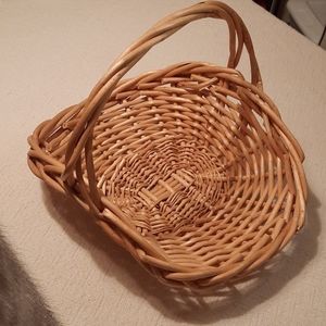 SOLD WICKER basket with handle
